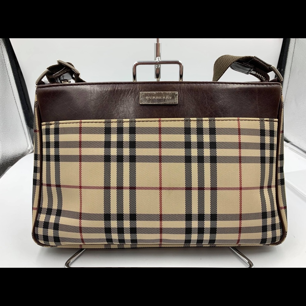 💯%🔥🔥🔥AUTHENTHIC BURBERRY SLING BAG 🔥🔥🔥